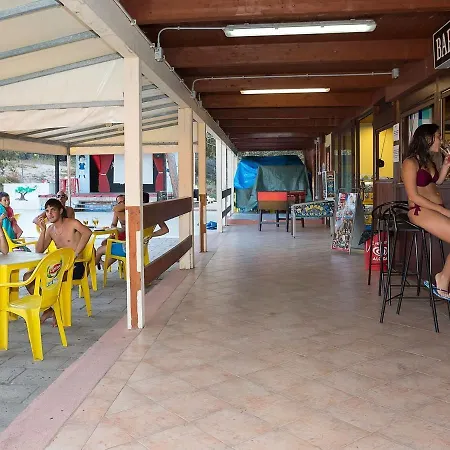 Inviting Mobile Home In Sorso With Shared Pool בית נופש סורסו